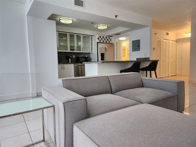 Building Photo - 2401 Collins Ave