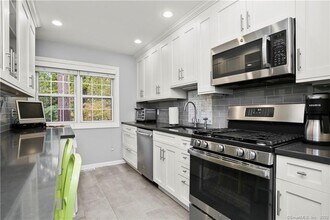 Building Photo - 245 Unquowa Rd