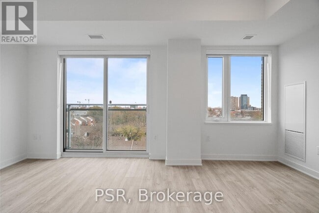 Photo du bâtiment - 299 Campbell Ave