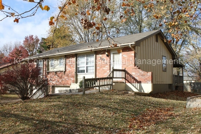 Primary Photo - 210 NE 88th St
