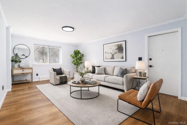 Foto del edificio - 615 Fox Run Ln