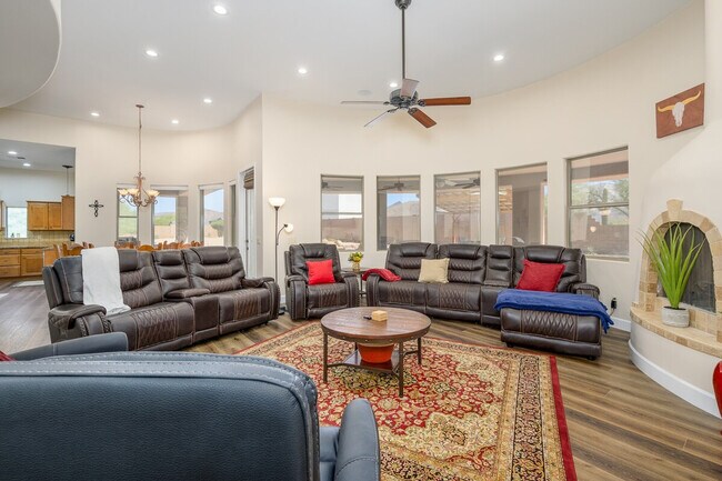 Building Photo - 39609 N 2nd Way