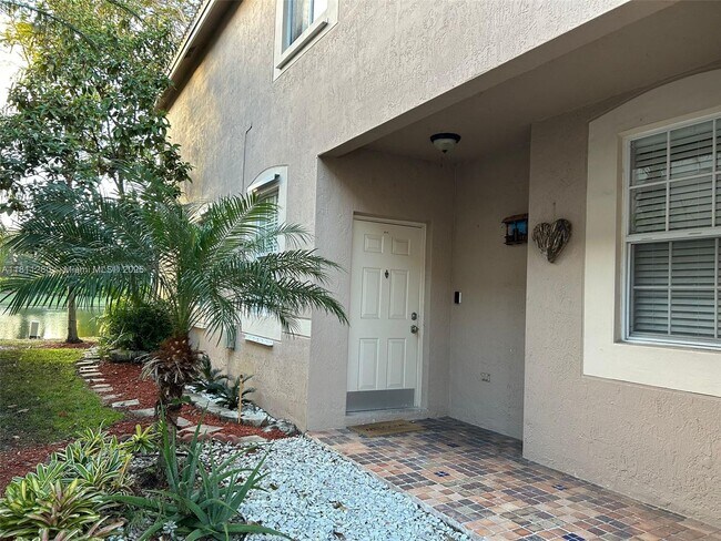Foto del edificio - 2225 Salerno Cir