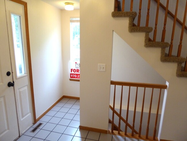 Building Photo - 1637 Westbridge Dr