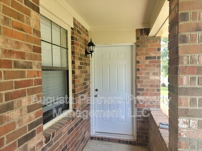 Foto del edificio - 134 Stoneybrooks Pl
