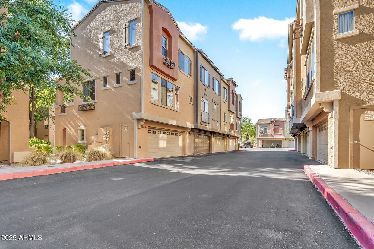 Foto principal - 16825 N 14th St