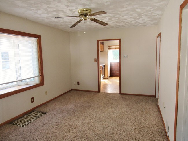 Building Photo - 138 Orange Ave