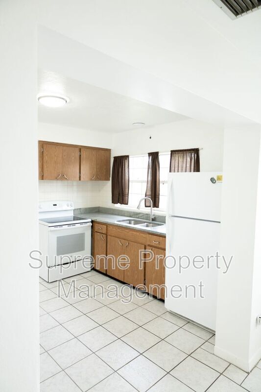 Building Photo - 1300 13th Ave S