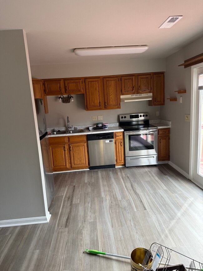 Building Photo - 6521 Heathervale Ct