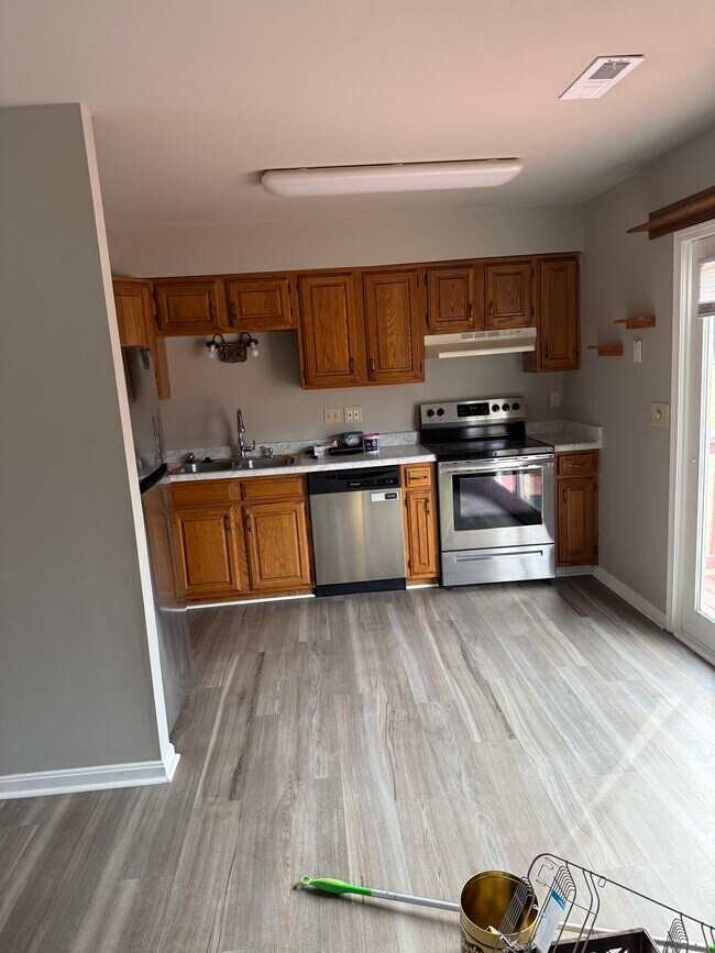 Foto del edificio - 6521 Heathervale Ct