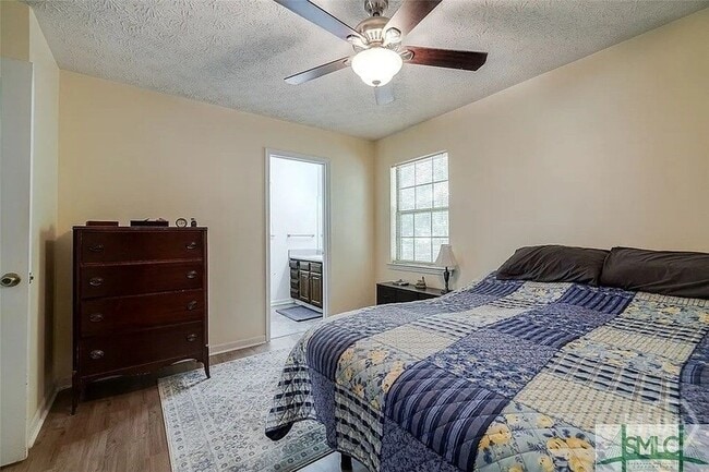 Foto del edificio - 613 Ryan Ln