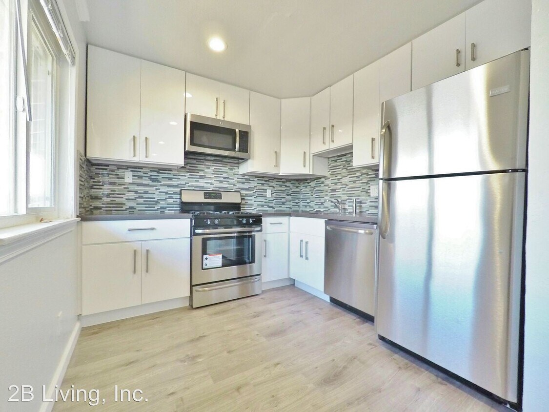 Primary Photo - 1523 8th Ave