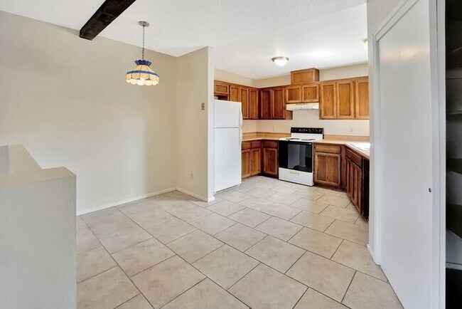 Foto del edificio - 4325 E Fairmount St