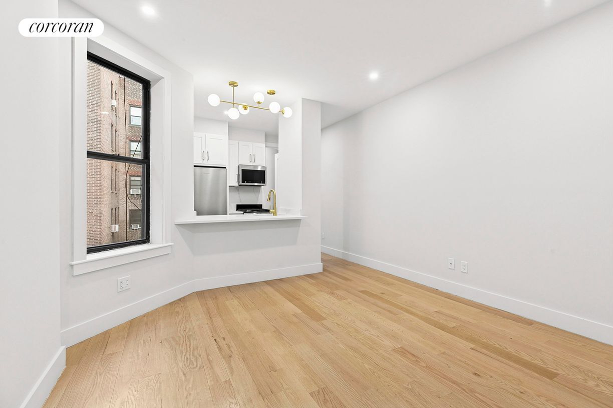Foto principal - 206 W 96th St