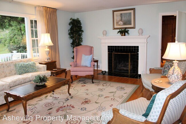 Foto del edificio - 3 br, 2 bath House - 162 Wembley Rd.