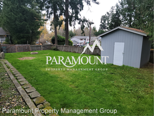 Building Photo - 3 br, 1 bath House - 7180 E Raintree Ln