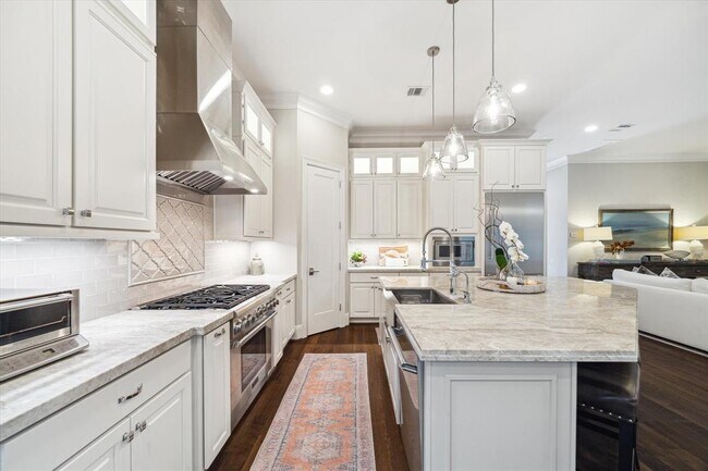 Foto del edificio - 1527 Cunningham Parc Ln