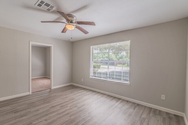 Foto del edificio - 9407 Irby St