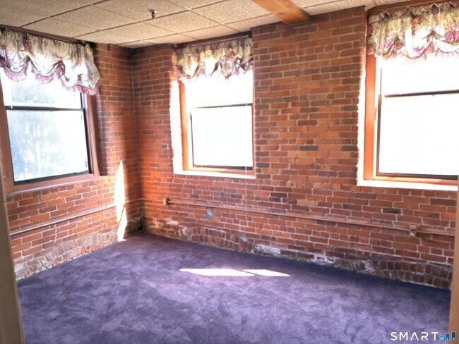 Foto del edificio - 222 Williams St E