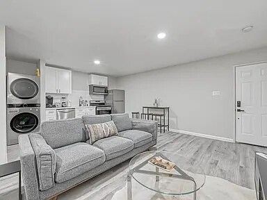 Foto del edificio - 1352 Dorothy St