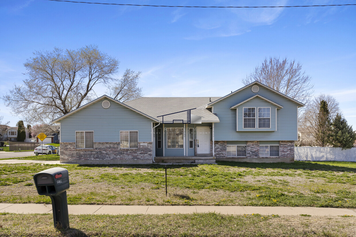 Primary Photo - 1239 W 1800 N