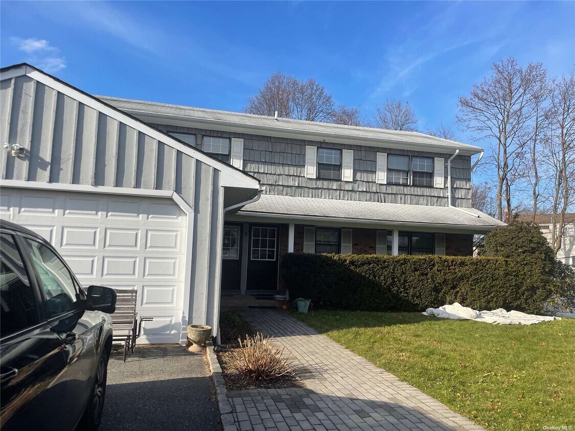 Foto principal - 8 Conway Ct