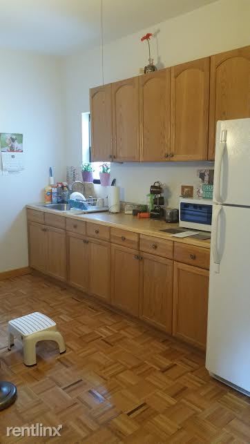 Primary Photo - 10318 Metropolitan Ave