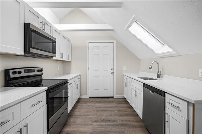 Foto del edificio - 15 Clearview Ave