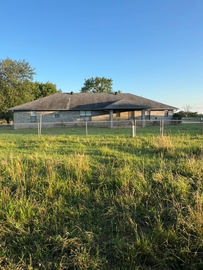 Building Photo - 1405 Fuller Ave