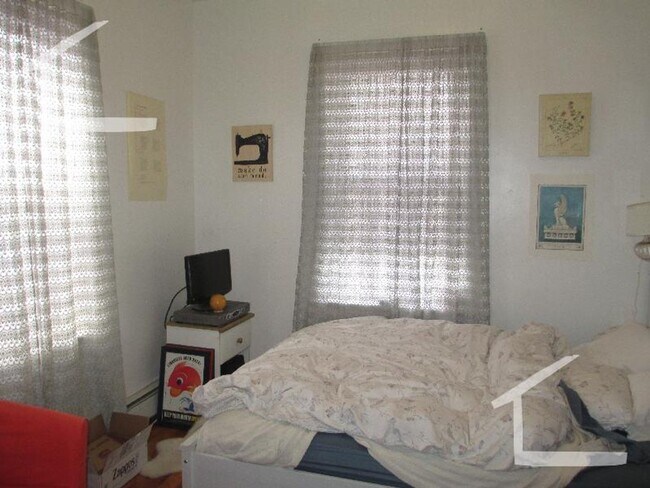 Building Photo - 3 bed in lower allston