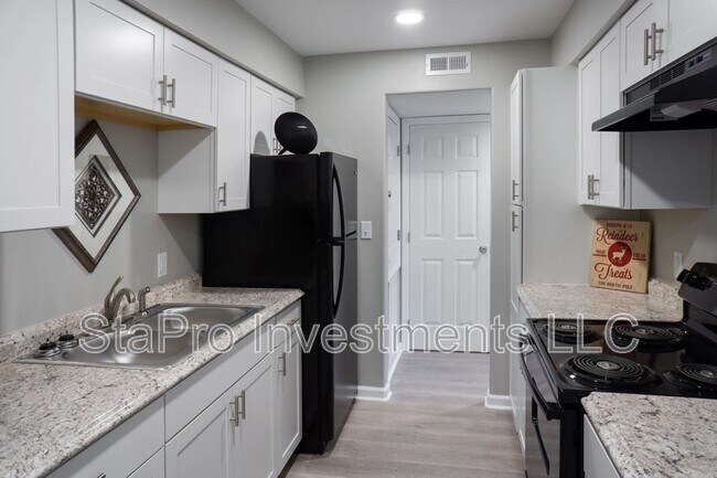 Foto del edificio - 2380 Hamilton Ave