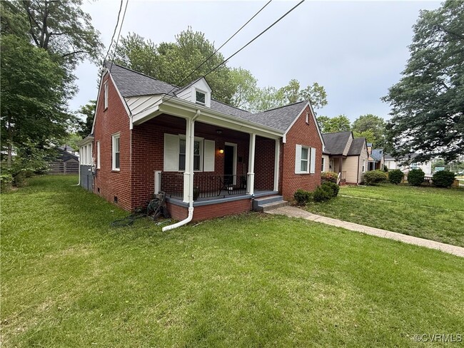 Building Photo - 3011 Napoleon St