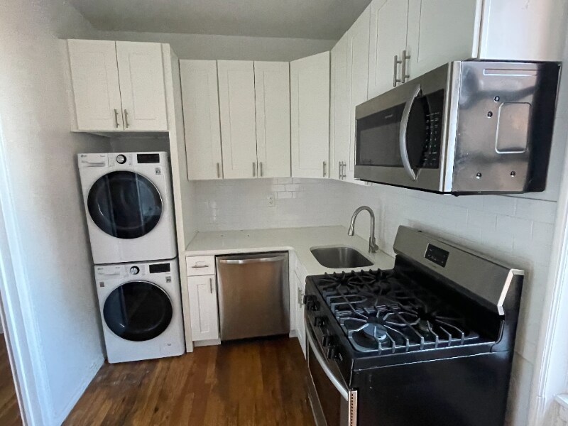 Foto principal - 3240 Henry Hudson Pkwy