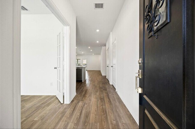 Building Photo - 11222 Stirton Dr