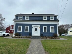 Building Photo - 145 Main St