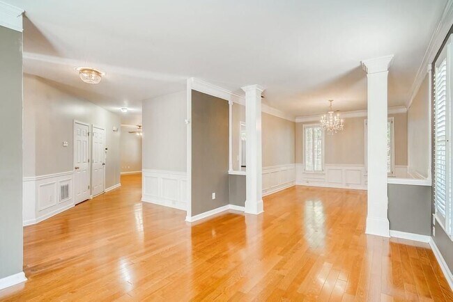 Foto del edificio - 1455 Stoney Field Pl