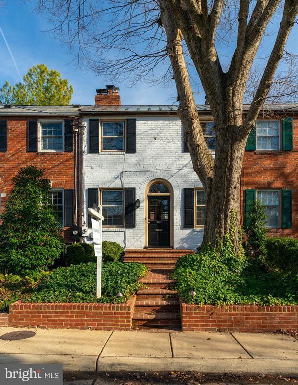 Foto principal - 1129 Powhatan St