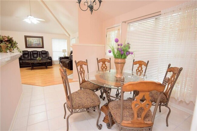 Foto del edificio - 2610 Glenwood Trail