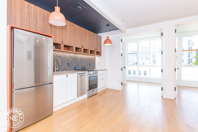 Foto del edificio - 824 Lexington Ave