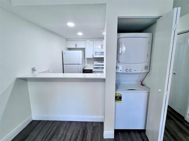 Photo - 1196 NW 40th Avenue Unit 88-319 Apartment