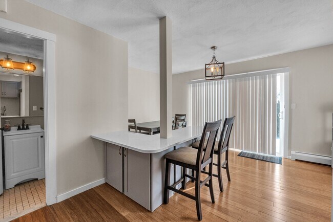 Building Photo - 18 Merlin Ct