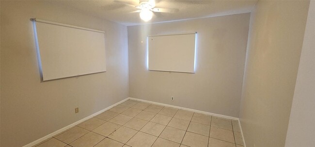 Building Photo - 2005 SW 99th Ave