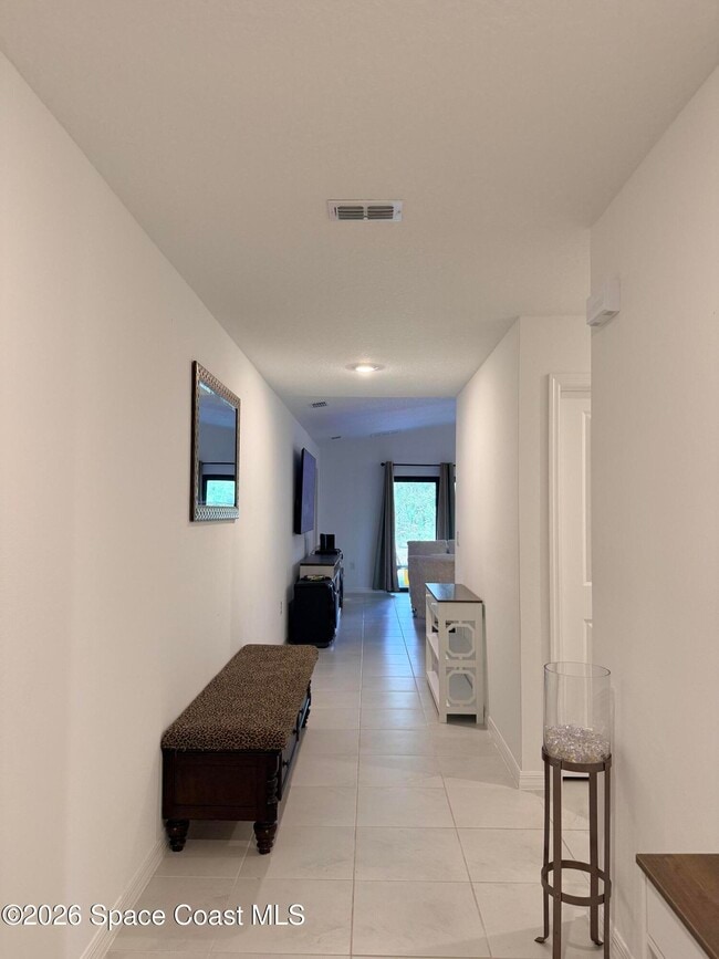 Foto del edificio - 341 Titan Rd SE