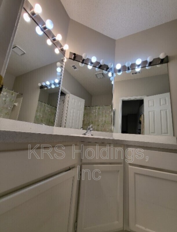 Photo - 13070 Autumn Woods Way Apartment