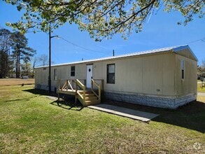 Building Photo - 302 Becky Ln