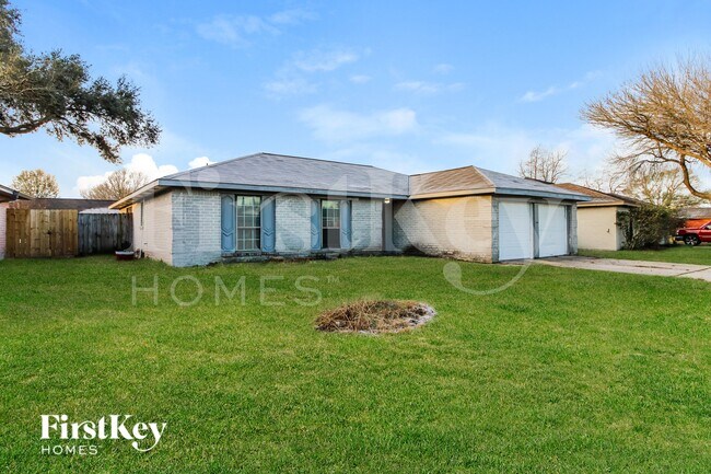 Foto del edificio - 9806 Charmont Rd