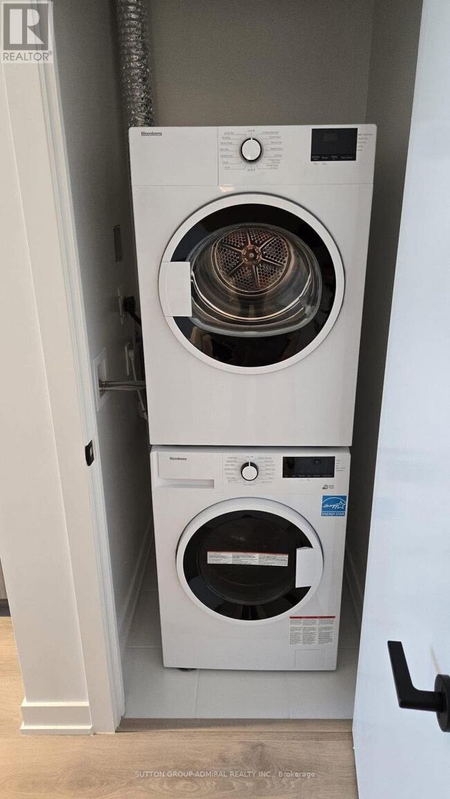 Building Photo - 127 Broadway Ave