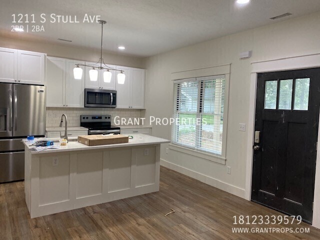 Building Photo - 1211 S Stull Ave