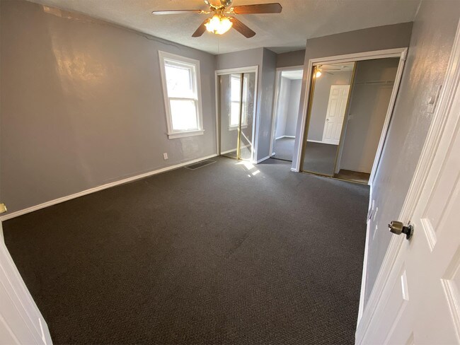 Foto del edificio - 8335 Strathmore Pl