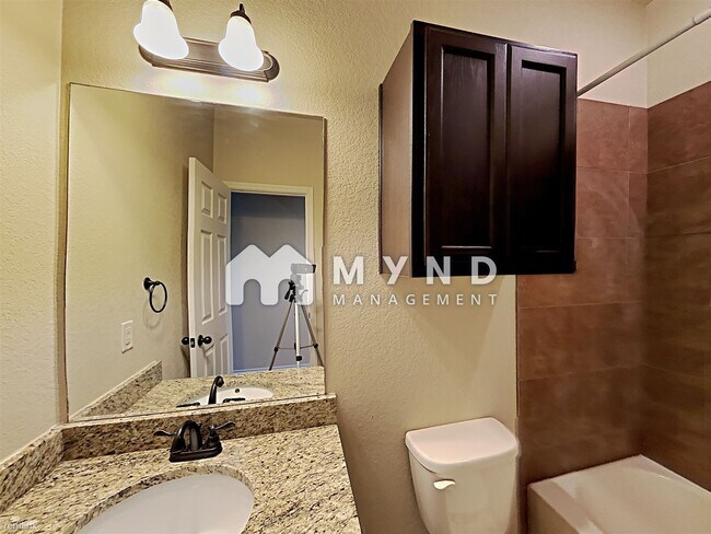Building Photo - 3 br, 2 bath House - 2537 Pahmeyer Rd